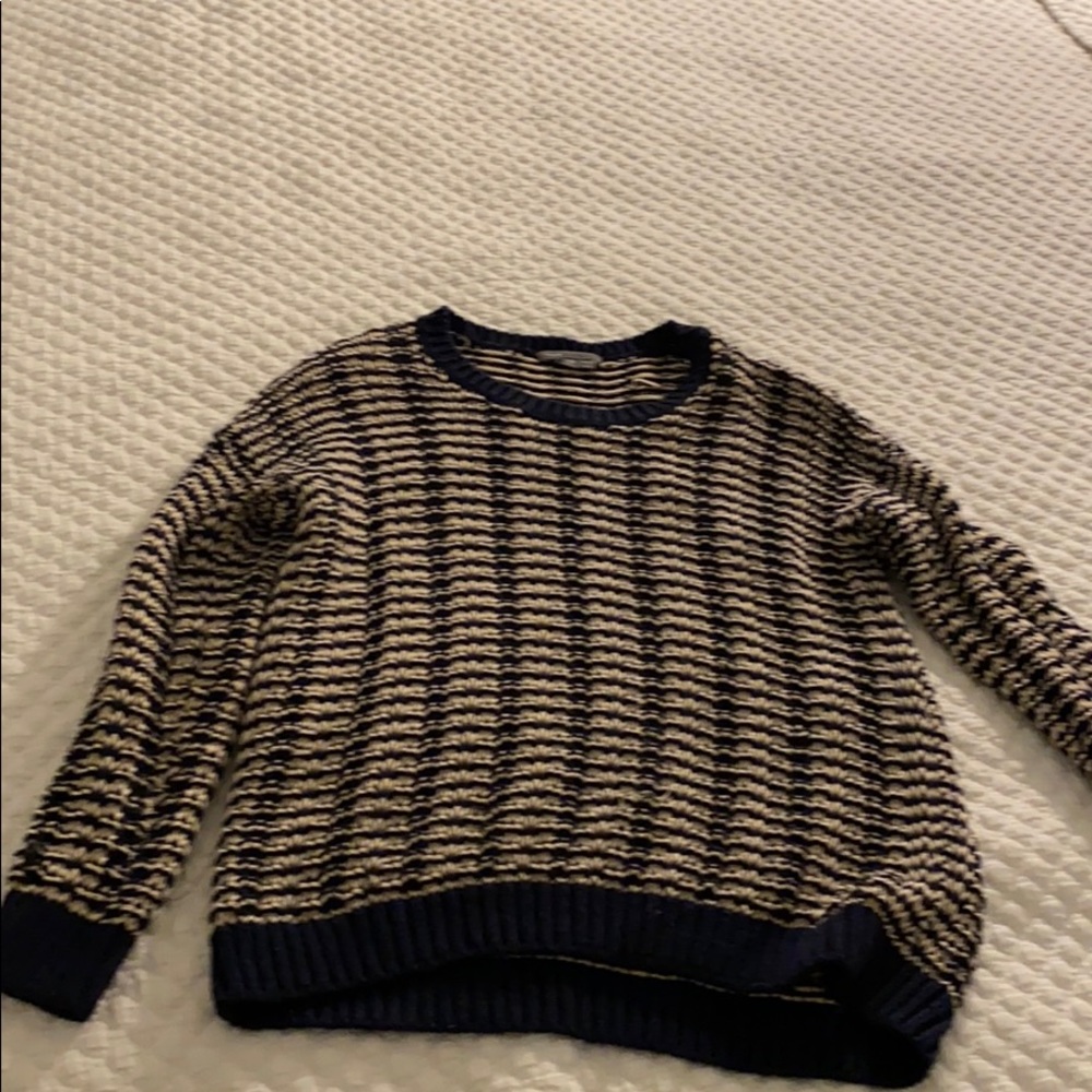 Vince knit sweater sz xs